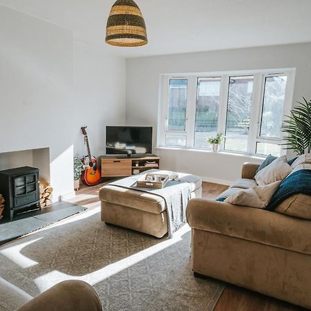 Tideaway - Cosy Seaside Village Bungalow Near Beach Castlerock Exterior photo