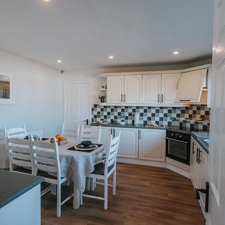 Tideaway - Cosy Seaside Village Bungalow Near Beach Castlerock Exterior photo